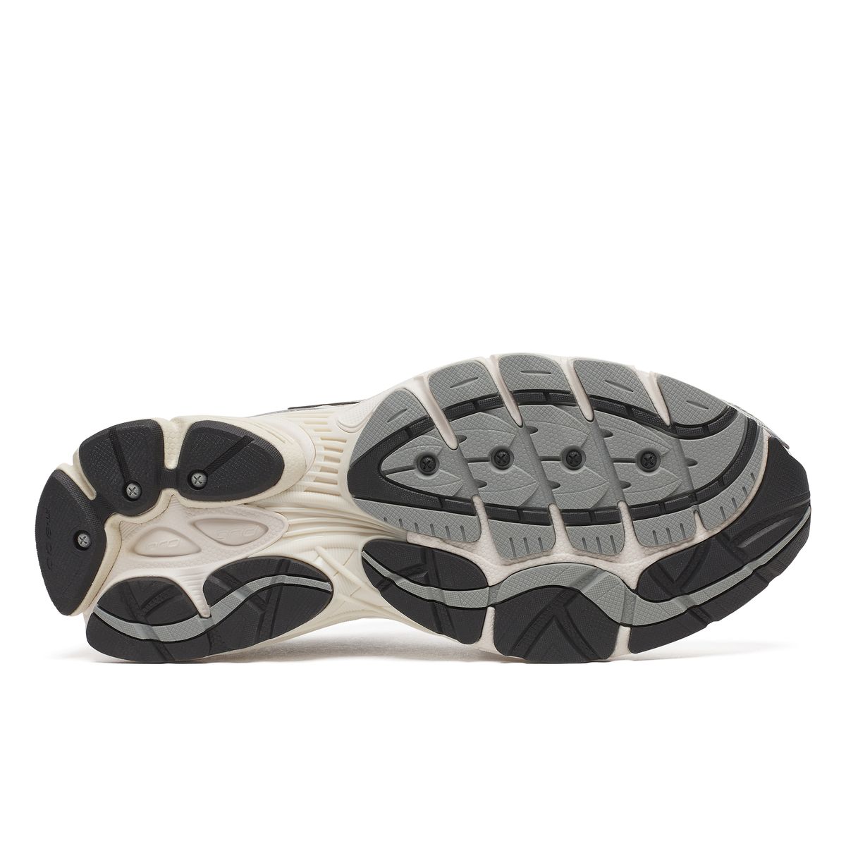SAUCONY PROGRID OMNI 9 - WHITE/SILVER