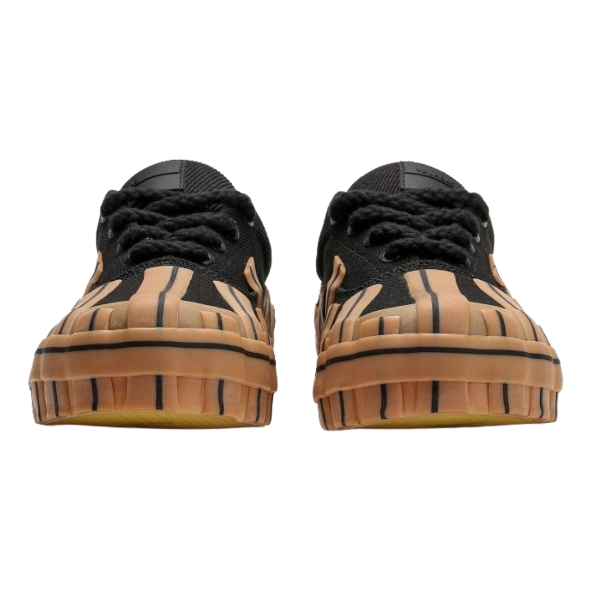 VALABASAS YURATSU 100 BLACK GUM SHOES