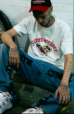 VLONE "STREETWEISER" TEE