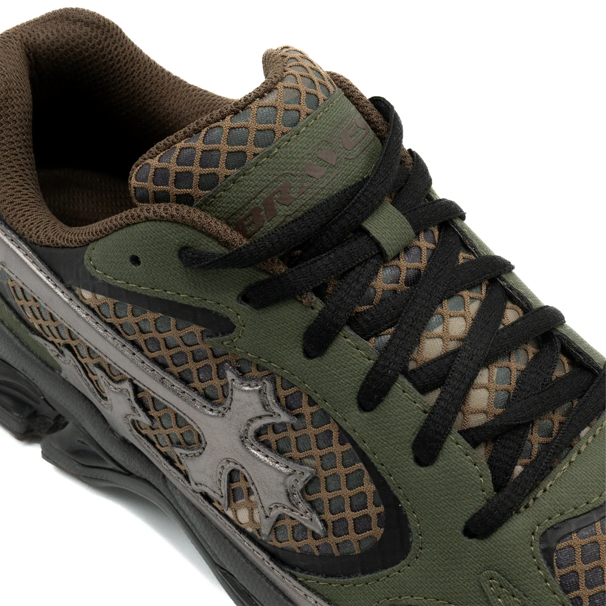BRAVEST STUDIOS CAMO KROSS KOUNTRY RUNNER