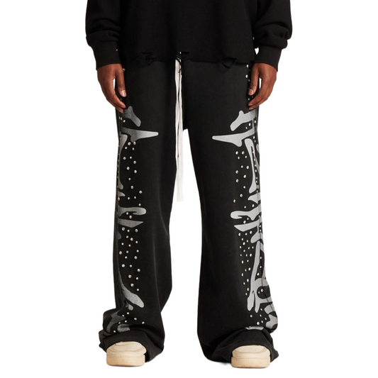 EMBELLISH LOGO SWEATPANT - BLACK