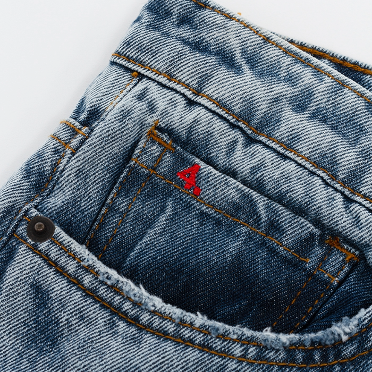 BLDG4 EDITORIAL JEAN