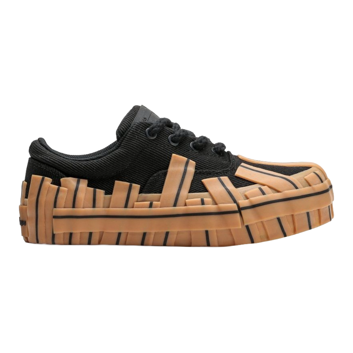 VALABASAS YURATSU 100 BLACK GUM SHOES