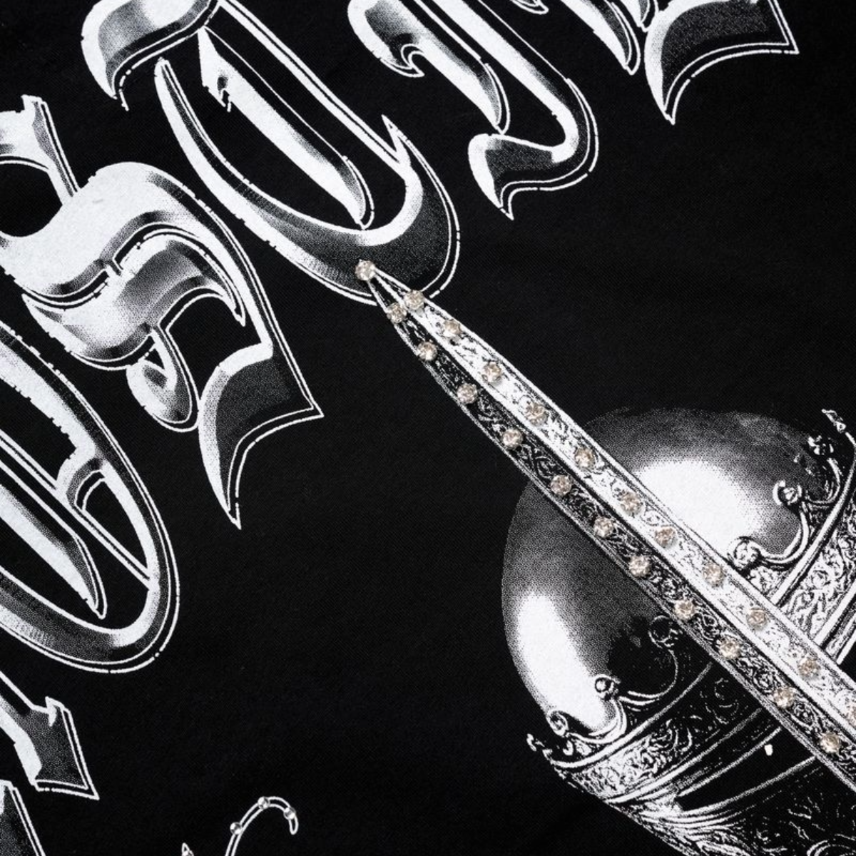 XHOSTILE 'KNIGHTFALL' TEE - BLACK