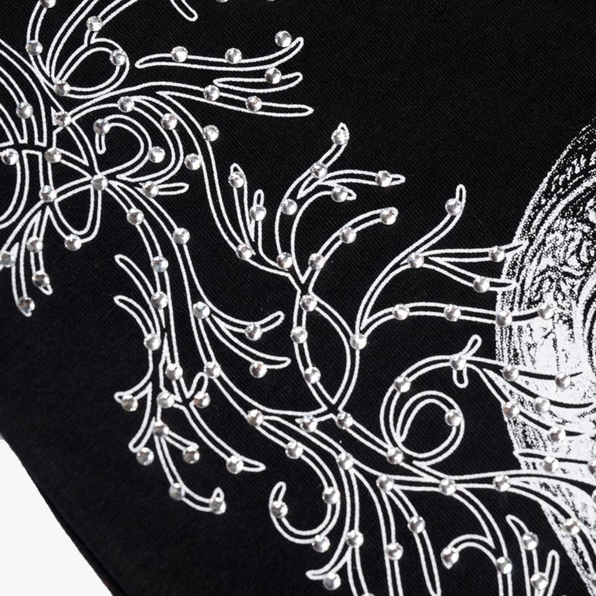 XHOSTILE 'KNIGHTFALL' TEE - BLACK