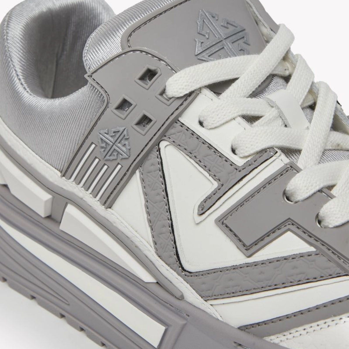 GUAPI CLOUD GREY REIGN SNEAKER