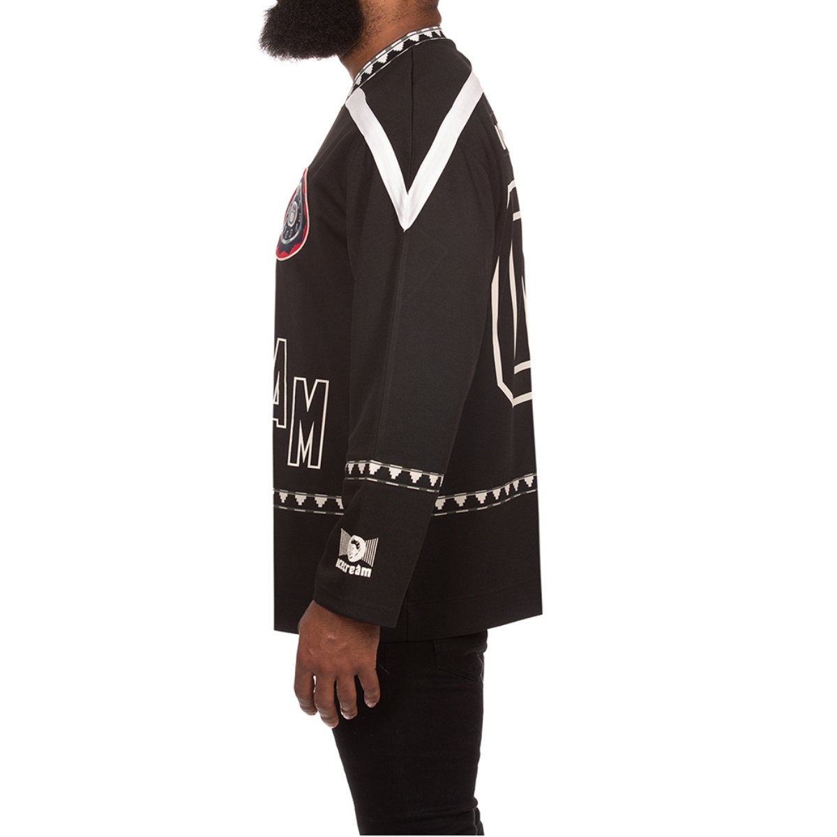 IC PARTY ON JERSEY IS KNIT