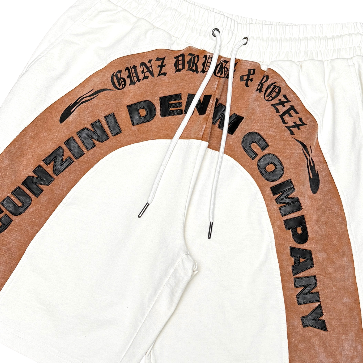 GUNZINII 'DRUGZ & ROSEZ ' SHORTS (WHT)