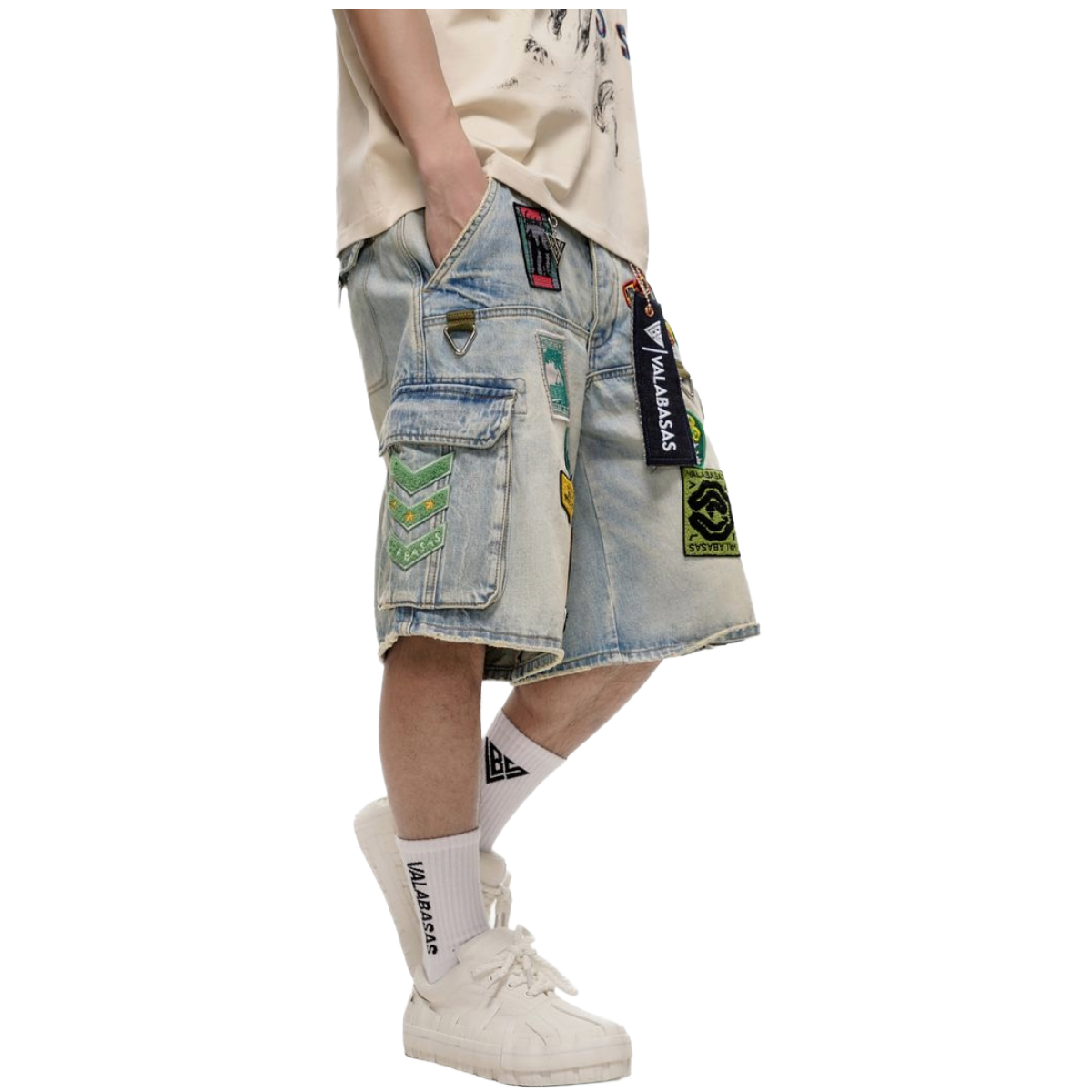VALABASAS "DISTRICT" LIGHT WASH SHORTS